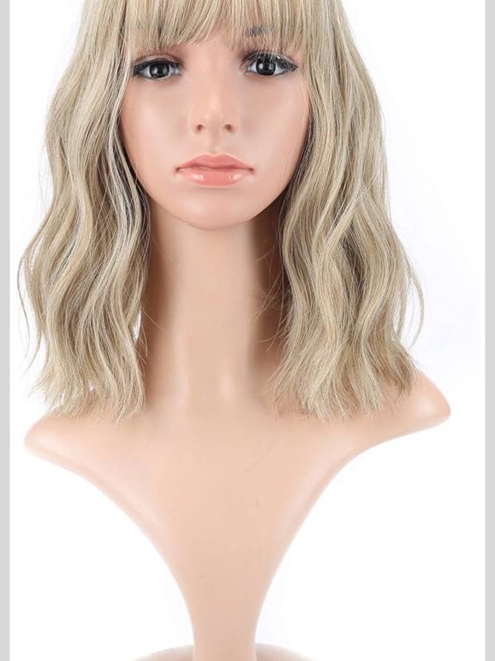 NWT Blonde Wavy Bob Wig with Bangs